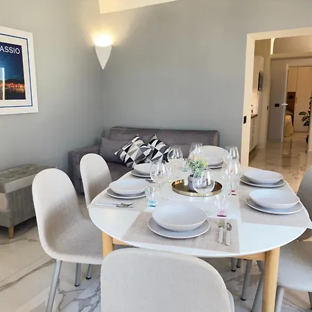 Exclusivity, Luxury And Sea View With 2 Bedrooms شقة ألاسيو