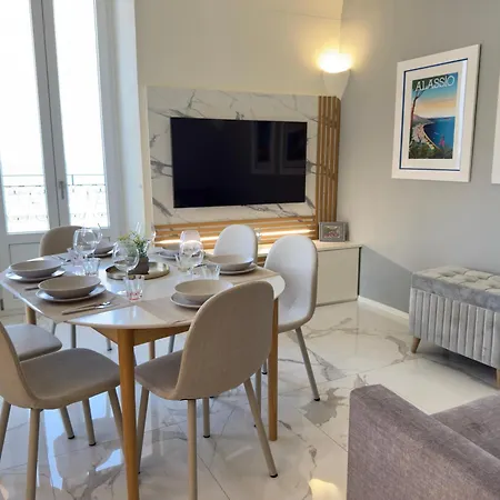 Exclusivity, Luxury And Sea View With 2 Bedrooms Appartamento *